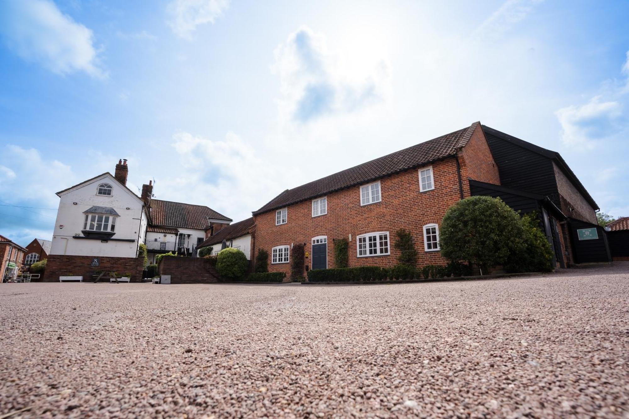The Loddon Swan Bed & Breakfast エクステリア 写真