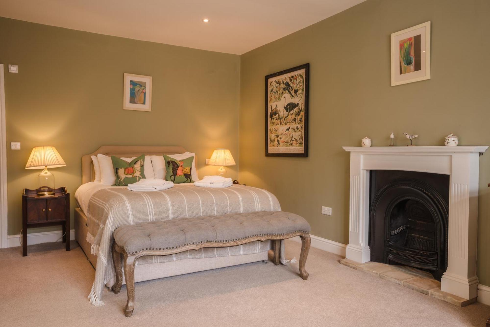 The Loddon Swan Bed & Breakfast エクステリア 写真