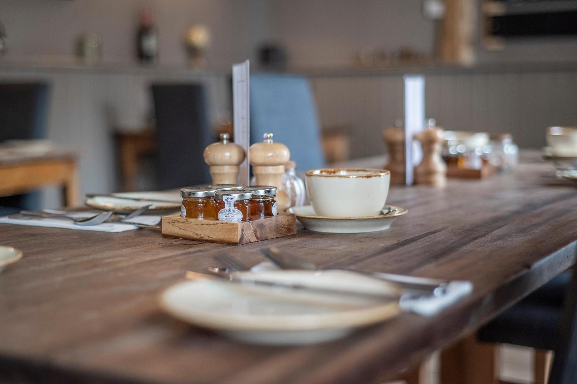 The Loddon Swan Bed & Breakfast エクステリア 写真