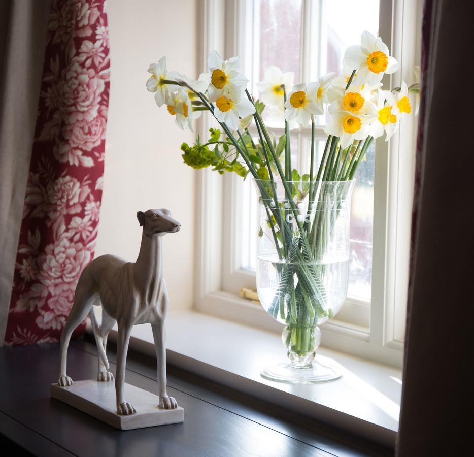 The Loddon Swan Bed & Breakfast エクステリア 写真